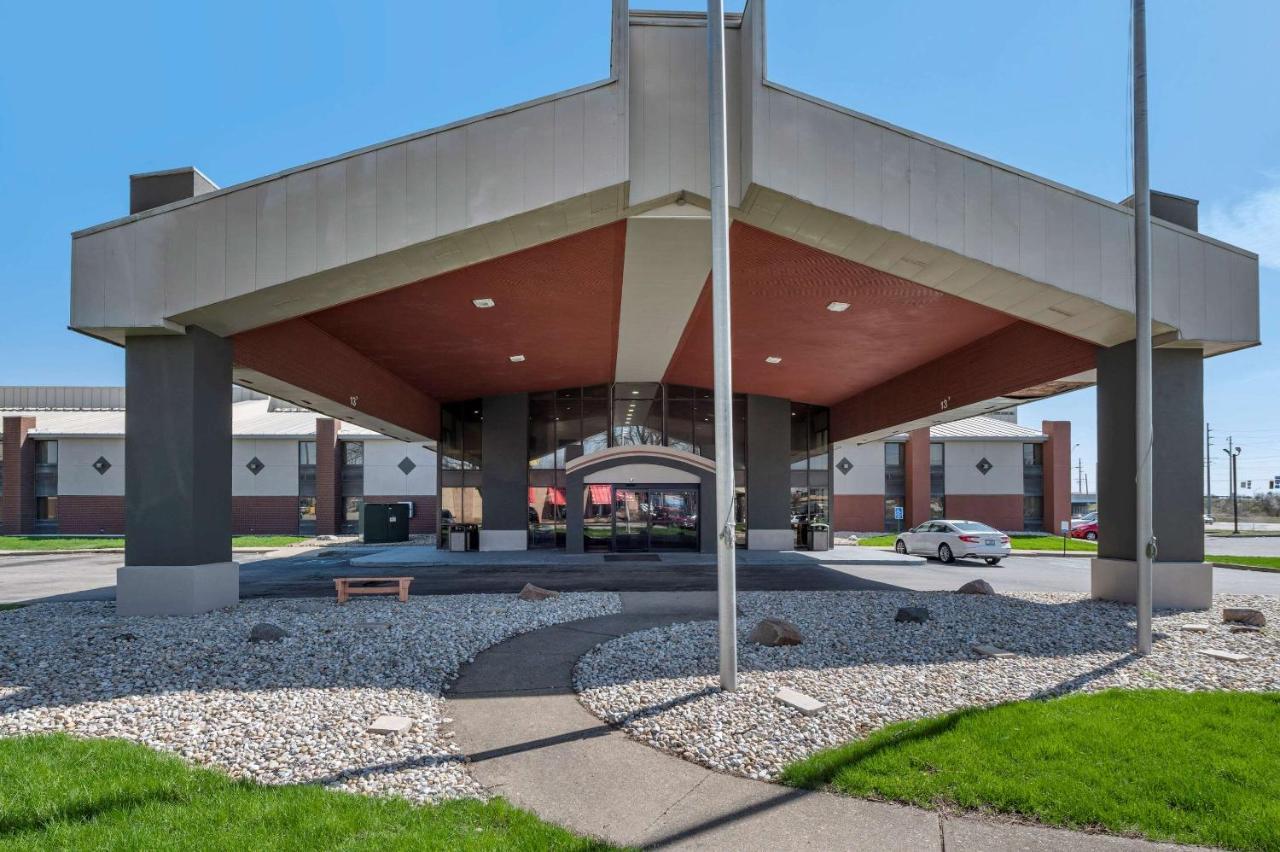 Suburban Studios Lafayette Bagian luar foto