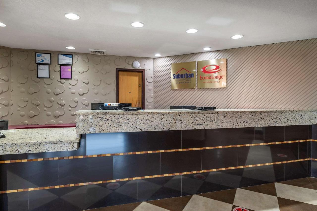Suburban Studios Lafayette Bagian luar foto